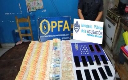 Operativo antinarcótico en tres casas del barrio Tupac Amaru