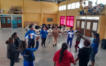 «Las madres van a la escuela»