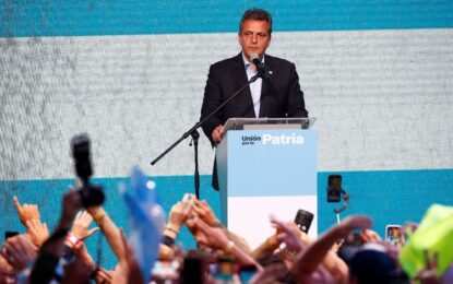 Massa convocó a los radicales a defender la democracia