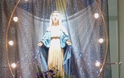 Jueves Santo en las capillas de la parroquia Medalla Milagrosa