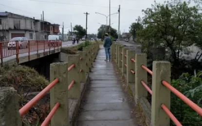 Detalles de obra del segundo puente en avenida Snopek