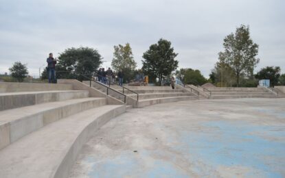 El anfiteatro y la pista de skate del parque del barrio Tupac Amaru
