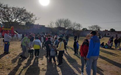 26° aniversario del.barrio 13 de Junio del distrito de Alto Comedero