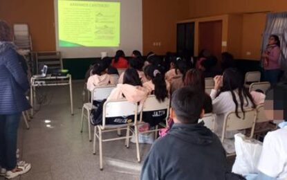 Huertas agroecológicas en escuelas de Alto Comedero