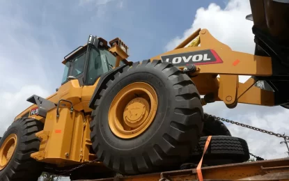 Entregaron pala excavadora a Tilcara