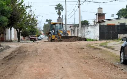 Mejoran con enripiado las calles de Alto Comedero