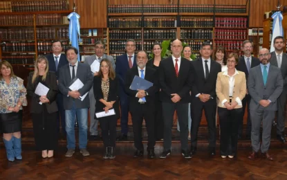 Entregaron anteproyecto de ley de creación del Consejo de la Magistratura