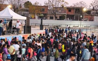 Festejo del día del Niño en el distrito de Alto Comedero