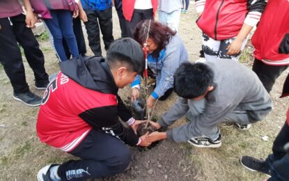 Concientización ambiental a estudiantes de la Escuela 444