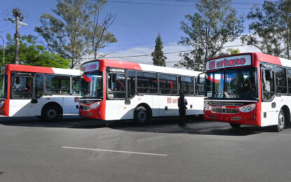 Empresa de transporte presentó tres unidades nuevas