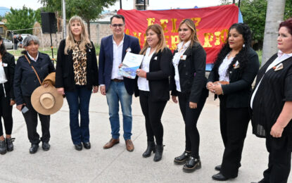 Barrio Tradición celebró su 20° aniversario en Alto Comedero