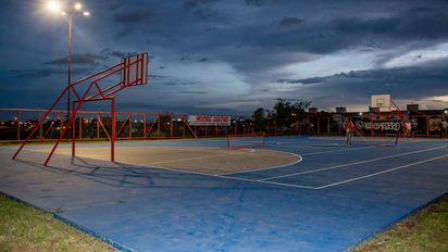 Inauguraron polideportivo en un barrio de Alto Comedero