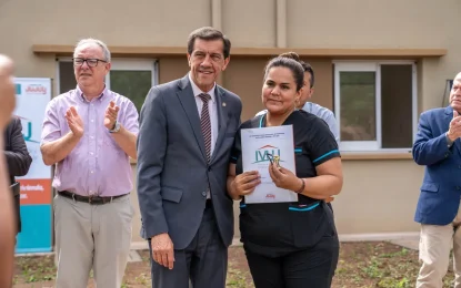 Entrega de viviendas en Palma Sola