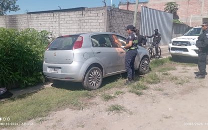 Recuperan automóvil sustraído en corto tiempo en Alto Comedero
