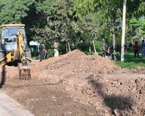 En un mes finalizarán obra pavimentación mixta en barrio AOMA