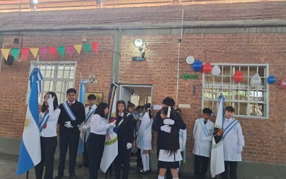 Festejo por el 35° aniversario de la Escuela «República Francesa» en Alto Comedero