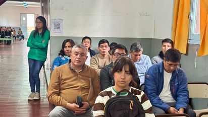 Ofrecimiento de 32 cargos de Maestro Especial de Informática