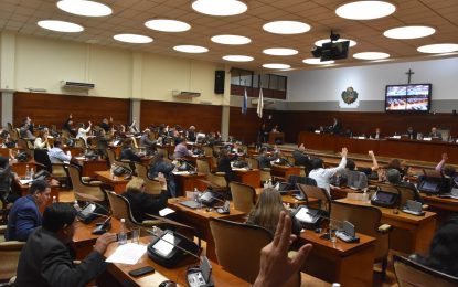 Fomento a grandes inversiones y emergencia en el transporte, leyes aprobadas en la Legislatura