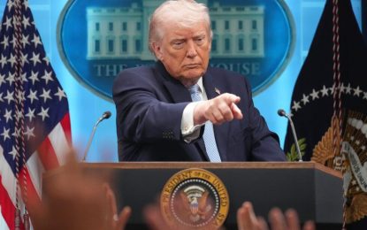 Trump rechaza la paz de Irán y advierte sobre sanciones en el Estrecho de Ormuz