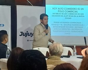 Masiva concurrencia de vecinos al debate de la Municipalización