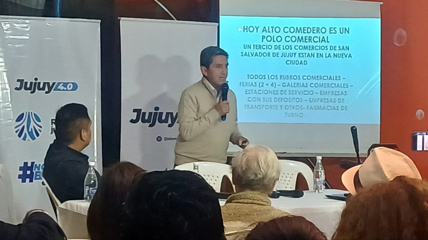 Masiva concurrencia de vecinos al debate de la Municipalización