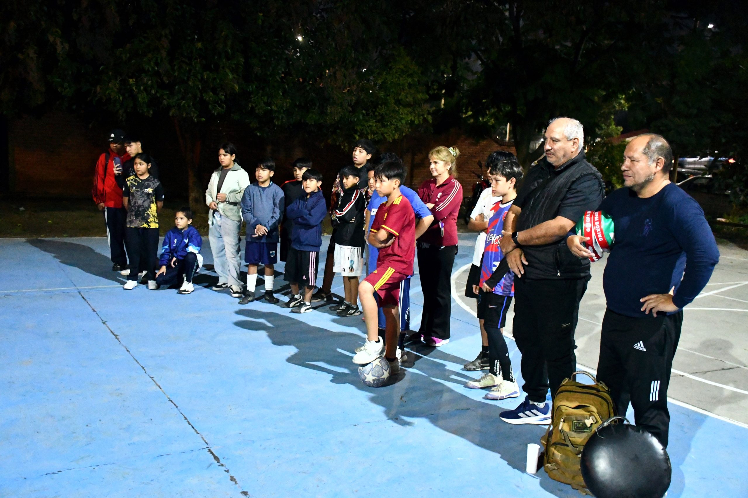 Ediles acompañan la remodelación del polideportivo de las 370 Viviendas