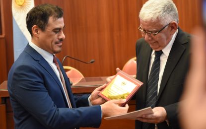 La Legislatura declaró personalidad destacada al médico Menicheti