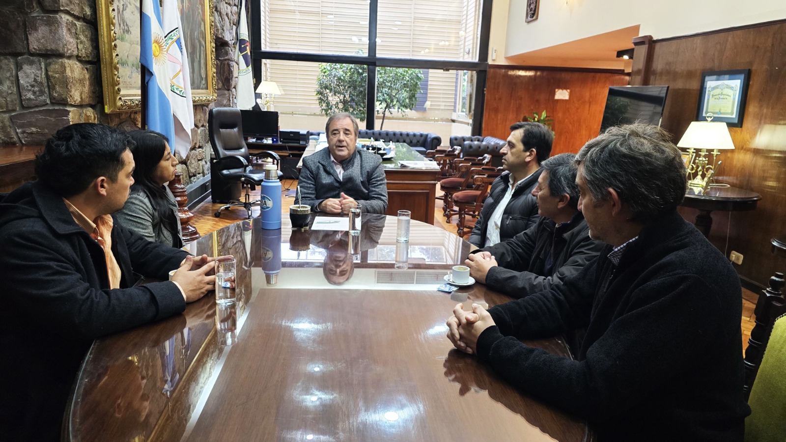 Bernis recibió a autoridades de El Carmen