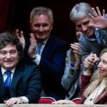El Gobierno sumó un compre nacional al Super RIGI y apura pago clave a fondos buitre