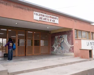 Educación explicó la situación del Secundario de Artes N° 42