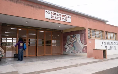 Educación explicó la situación del Secundario de Artes N° 42