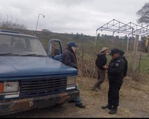 Policías frustran robo de maquinaria y autopartes en B° Estevez