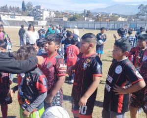 Homenaje a «Brocha» Jurado de escuelas de fútbol de Alto Comedero