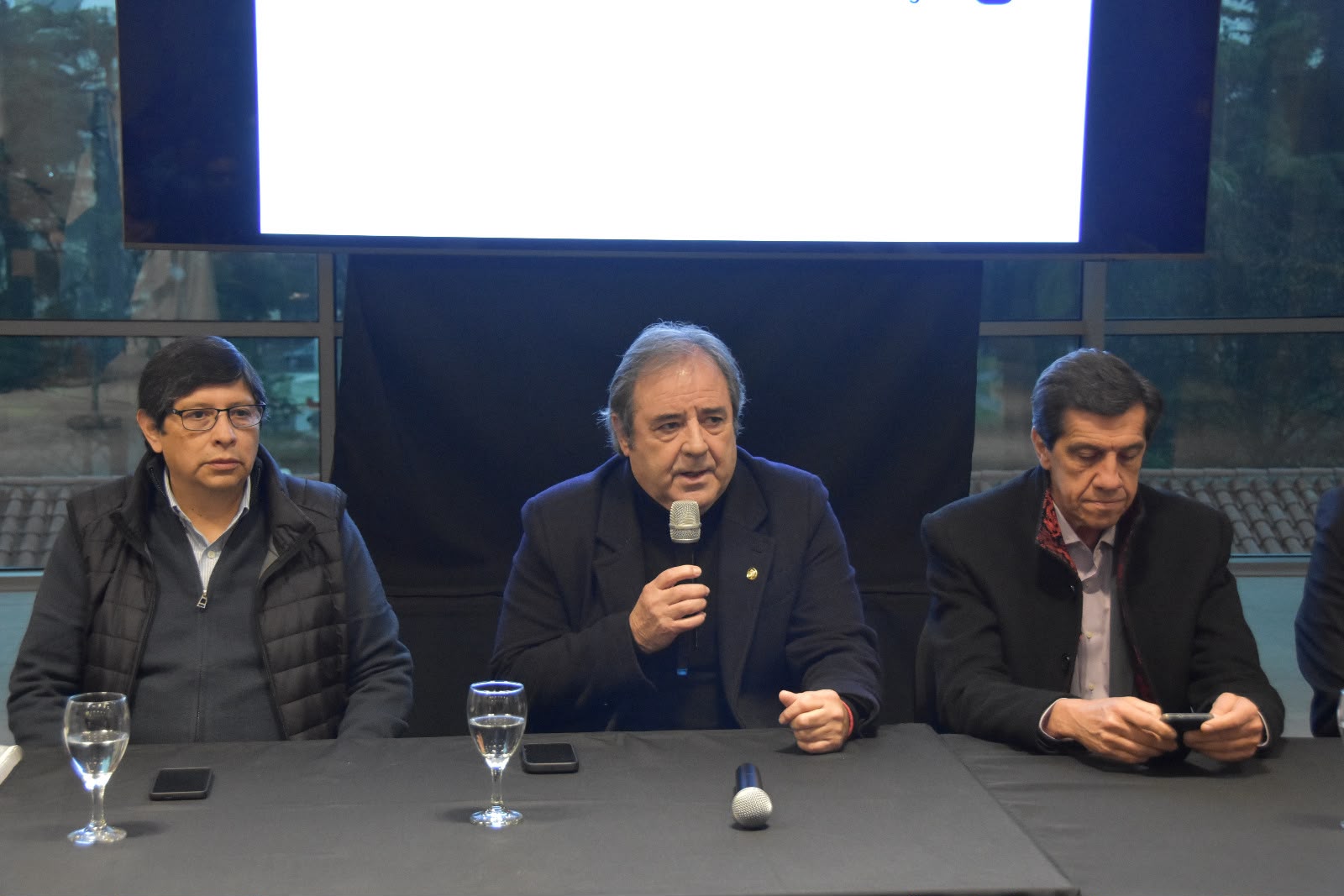 Foro de debate sobre la Ley de Modernización Laboral: diálogo entre trabajadores, sindicatos y especialistas