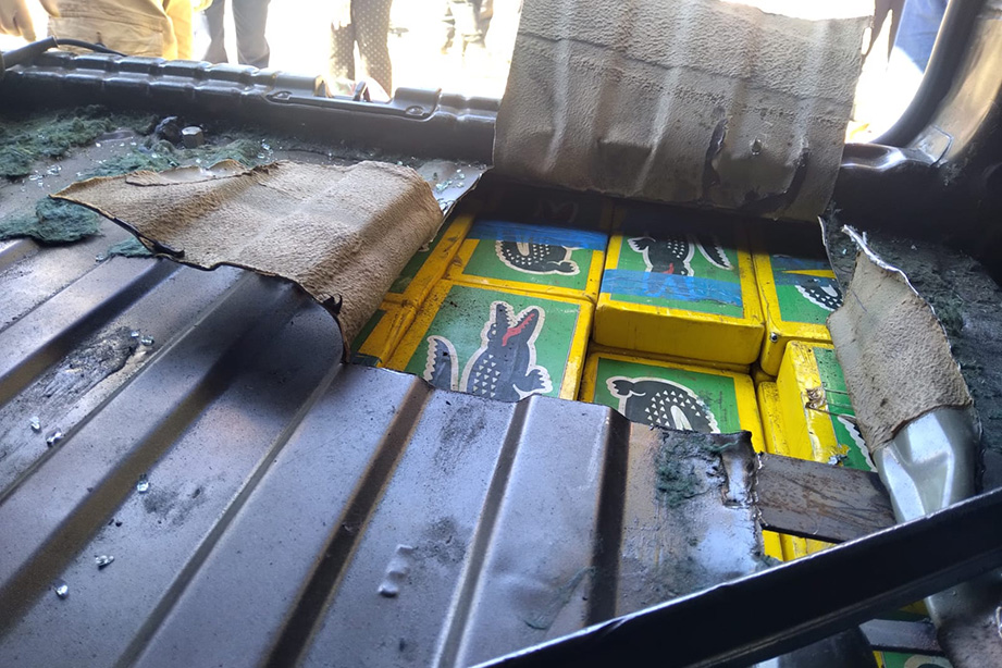 Seguirán detenidas médica de gendarmería, cosmetologa y comerciantes por transporte e intento de robo de cocaina