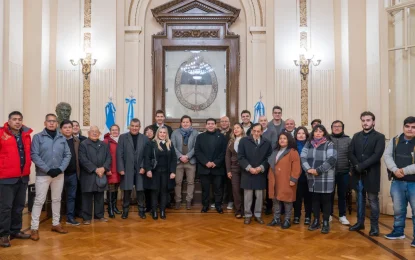 Se conmemoró el día del locutor en el Salón de la Bandera