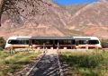 La BBC viajo en el primer Tren Solar a través de 10.000 años de historia aborigende Argentina