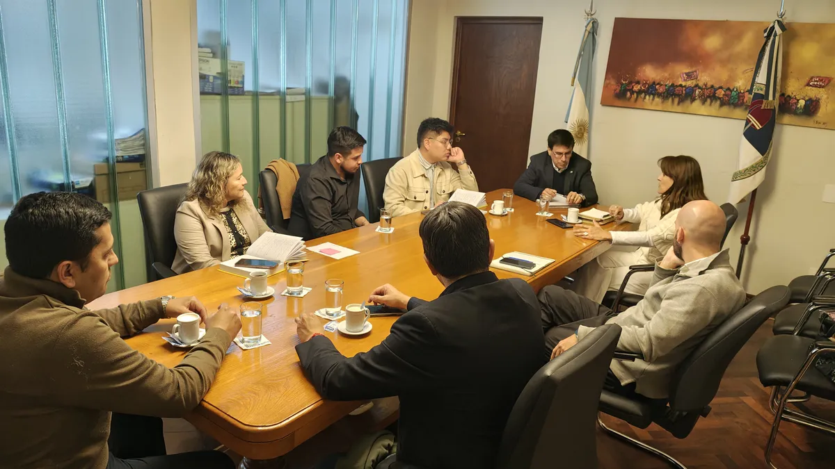 Reunión de equipos de Hacienda y Educación Provincial