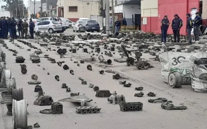 Allanamiento en desarmadero con autos robados y oferta de 100 mil dólares para sobornar