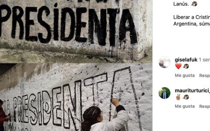 Polémica en un municipio de La Cámpora: un funcionario del distrito presentó una denuncia penal por las pintadas a favor de “Cristina Libre”