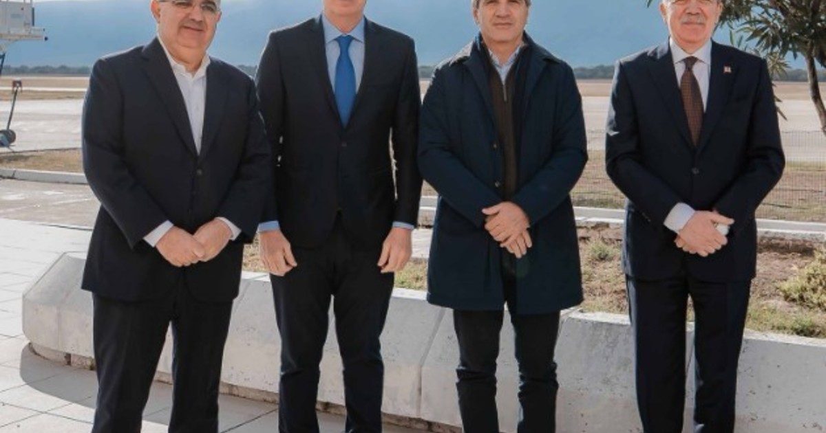 despues-del-guino-a-macri,-el-gobierno-intenta-blindar-acuerdos-con-gobernadores-con-santilli-y-toto-caputo-en-el-territorio