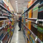 Supermercados se reconvierten con la baja del consumo y los nuevos hábitos: locales más chicos y menos costos