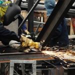 Un sector clave de la industria cayó 4,4% en el último año y tiene paradas seis de cada diez máquinas
