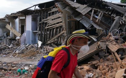 El Gobierno prepara el envío de un avión Hércules con ayuda humanitaria para Colombia tras el terremoto