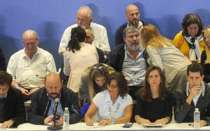Desde plantar candidatos a ir a la Corte contra una re-reelección: el peronismo sube la presión a los gobernadores por las PASO