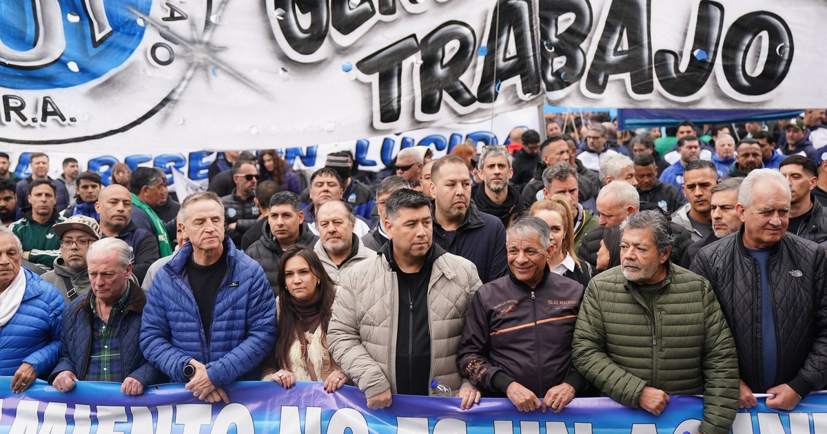 La CGT marchó por las familias endeudadas y le pidió al Gobierno que regule las tasas de interés de los préstamos