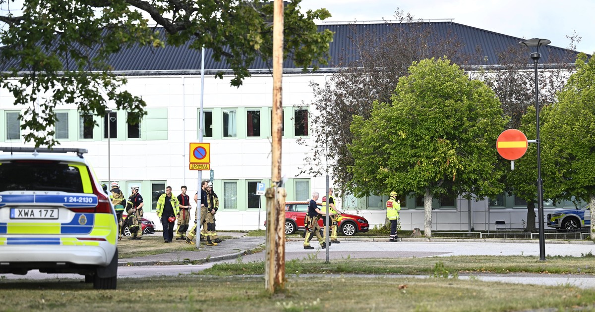 ataque-con-espada-en-una-escuela-de-suecia:-un-muerto,-tres-heridos-y-un-atacante-detenido-por-la-policia