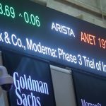 El riesgo país cambia de tendencia: tras las fuertes subas bajó 5% en el día
