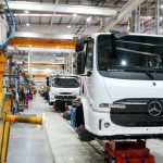 Según la UIA, la industria cayó en julio pero se mantiene 1,5% por encima del 2025