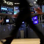 El mercado se adelanta a las elecciones y los activos argentinos sufren: riesgo país por encima de 500 puntos y caída de casi 13% del Merval